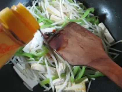 Make The green bean sprouts step 5