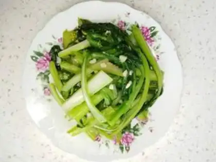 Make Garlic cabbage step 4