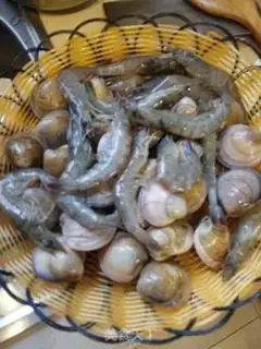 Make Spicy seafood step 2