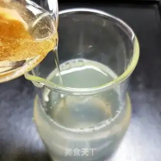 Make A lemon jasmine honey tea step 6