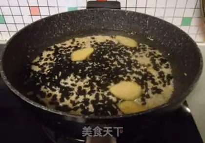 Make Black bean rice ginger soup step 4