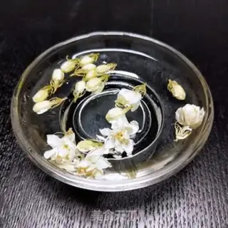 Make A lemon jasmine honey tea step 7