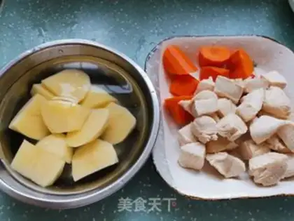 Make Curry potato chicken step 2