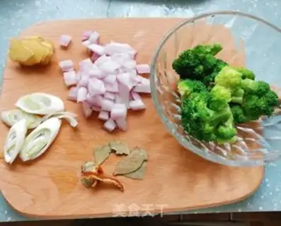 Make Curry potato chicken step 4