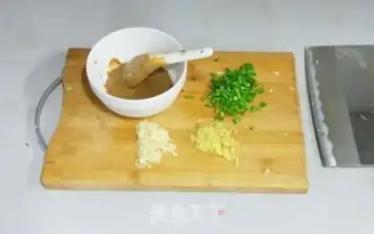Make Hot dry noodles step 2