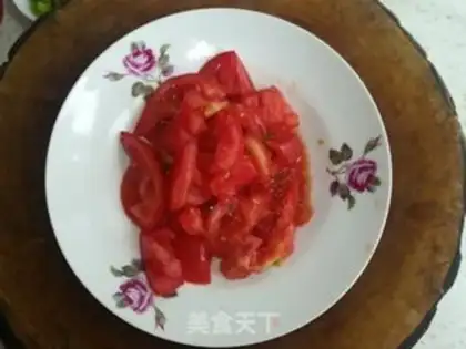 Make Potato pepper fried eggs step 1