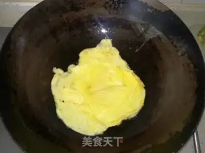 Make Potato pepper fried eggs step 4