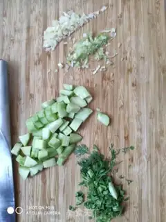 Make Sour chicken with cucumber step 3