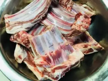 Make Xinjiang roasted lamb chops step 0