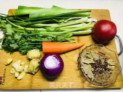 Make Xinjiang roasted lamb chops step 1