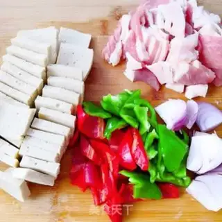 Make A dry pot with tofu step 1