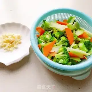 Make Garlic broccoli step 6