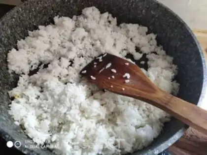 Make Simple fried rice step 3