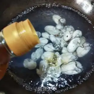 Make Fried eggs for pelicans step 2