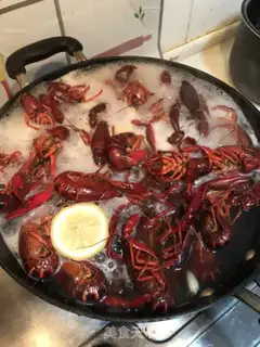 Make Spicy lobster step 3
