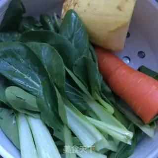 Make Vegetable soup for beefballs step 0