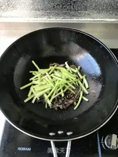 Make Dried beef silk step 7