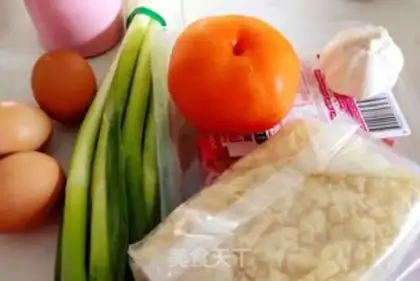 Make Tomato egg noodles step 0