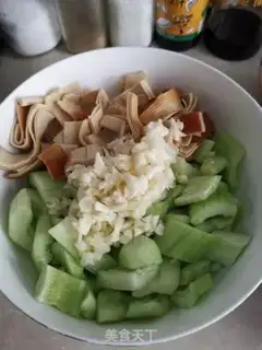 Make Dry tofu cucumber step 2