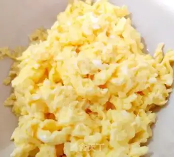 Make Tomato egg noodles step 3