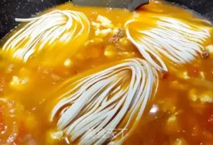 Make Tomato egg noodles step 8