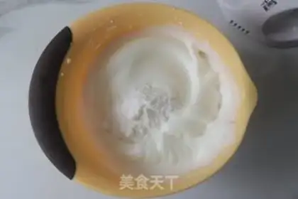 Make Tea and cream cake rolls step 12