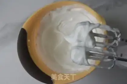Make Tea and cream cake rolls step 13