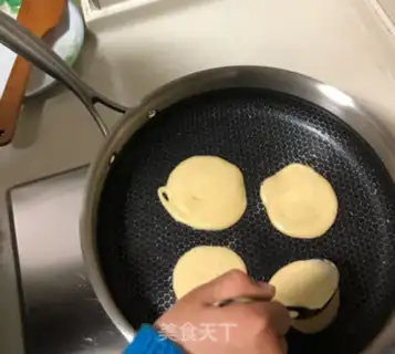 Make Banana muffins step 1