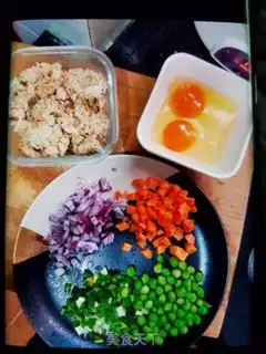Make Three-coloured rice step 0