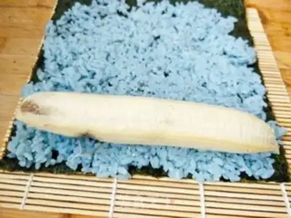 Make Banana sushi step 6