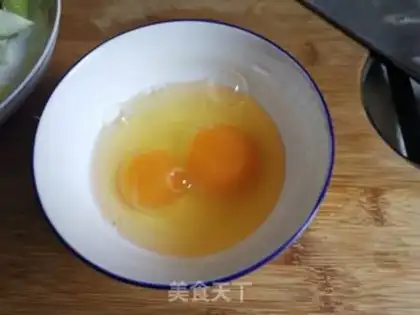 Make Smelt fried eggs step 1