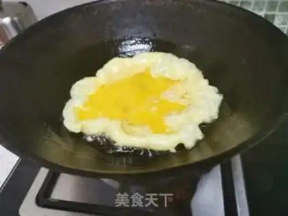 Make Smelt fried eggs step 3
