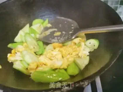 Make Smelt fried eggs step 8