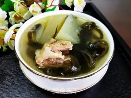 Make Porkbone soup from the winter melon step 5