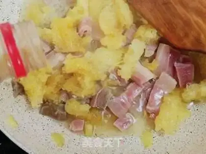 Make Fried fish glue step 4