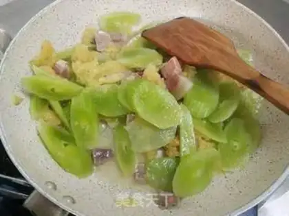 Make Fried fish glue step 5
