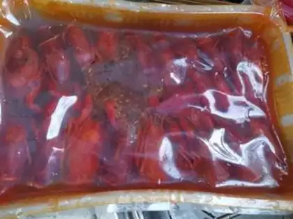 Make Spicy lobster step 0