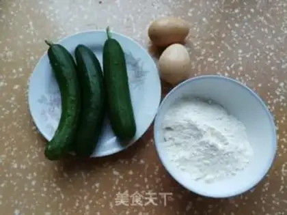 Make cucumber eggcake step 0