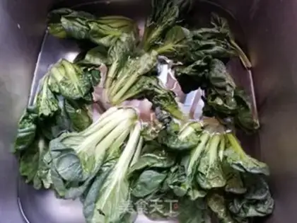Make Seameat on the soup mushroom step 0