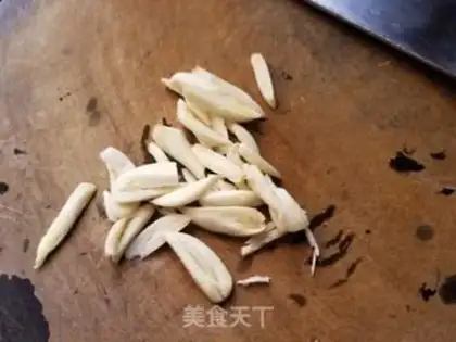 Make Seameat on the soup mushroom step 1