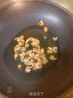 Make Shrimp and carrot noodles step 0