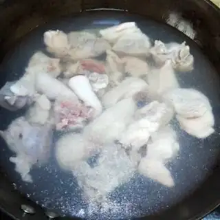 Make Black bean stew pig hoof step 5