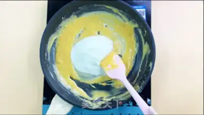 Make A salted egg, a cow roller step 2