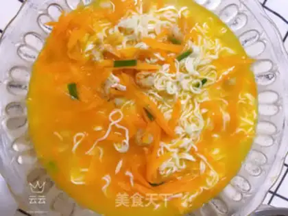 Make Shrimp and carrot noodles step 4