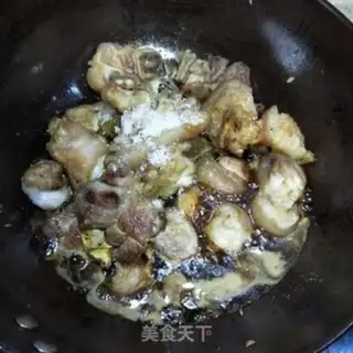 Make Black bean stew pig hoof step 8