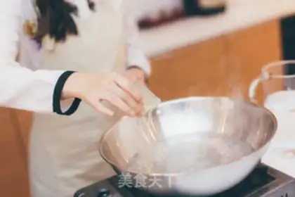 Make Autumn cold sea cucumbers step 5