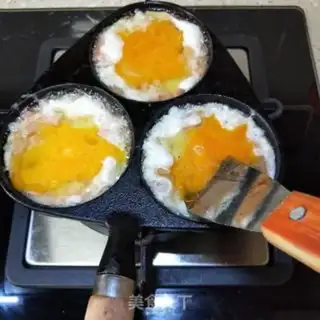 Make Ham fried eggs step 3