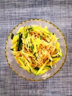 Make Wine dish -- cucumbers mixed with golden needle mushrooms step 6