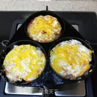 Make Ham fried eggs step 4