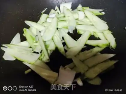 Make cucumbers for pasta step 2